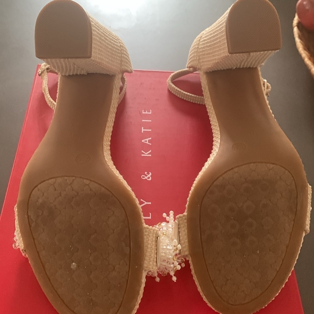 Heels - Picture 4 of 5